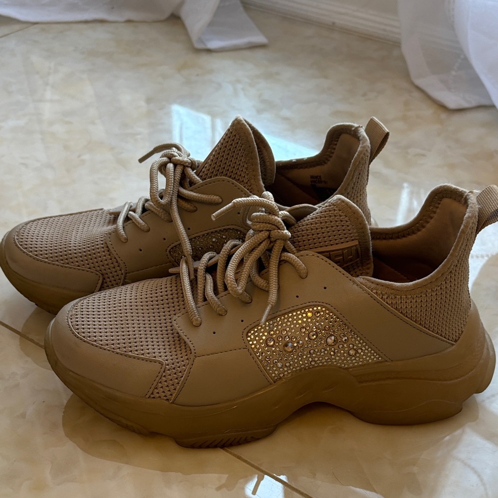 Steve Madden Tan Women's Sneakers with Gold Accents